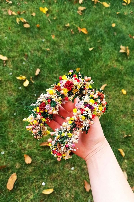 Coronițe din flori naturale uscate