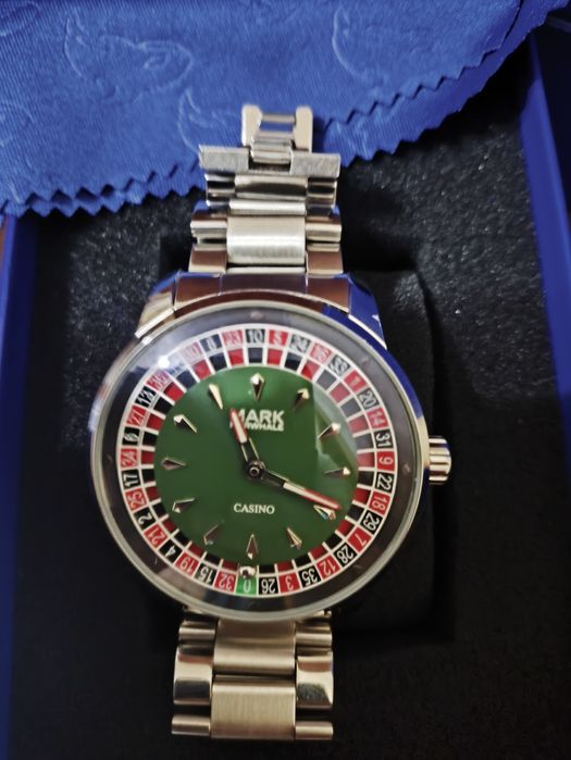 Продам часы MARK FAlRWHALE CASINO нержавеющая сталь.