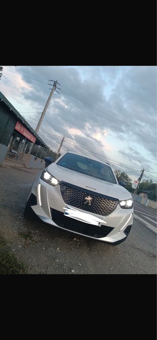 Vand Peugeot 2008 din 2023 stare impecabila