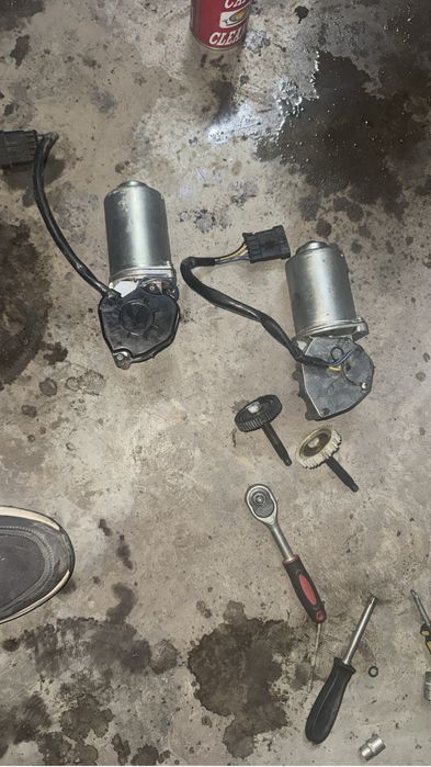 Продам моторчик стеклоочеститель приора