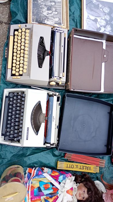 Mașini de scris, colecție, două bucăți