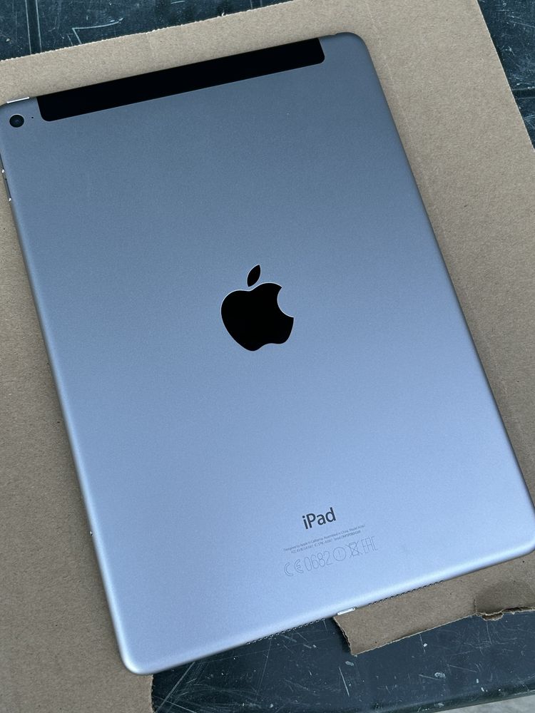 * iPad Air 2 32GB Unlocked *