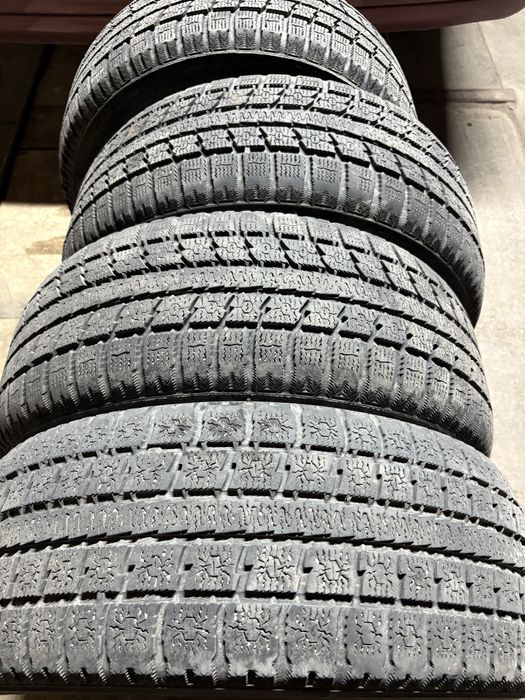 Зимняя резина TOYO