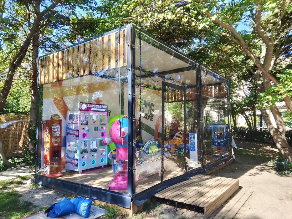 Перголи ,Остъкрения тип плъзгане, ветроупорни завеси, раменни тенти ме