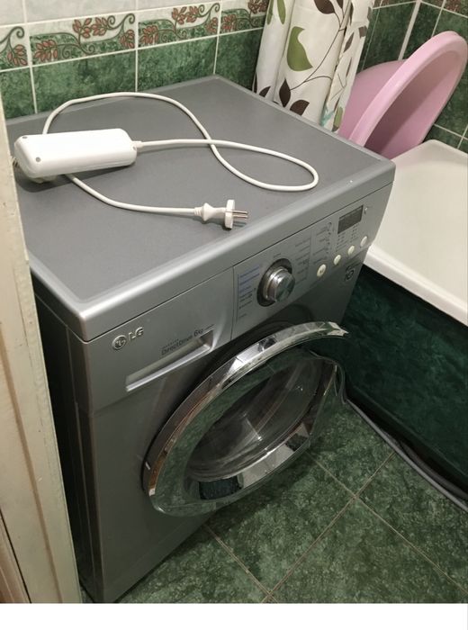 Продах стиральную машину LG