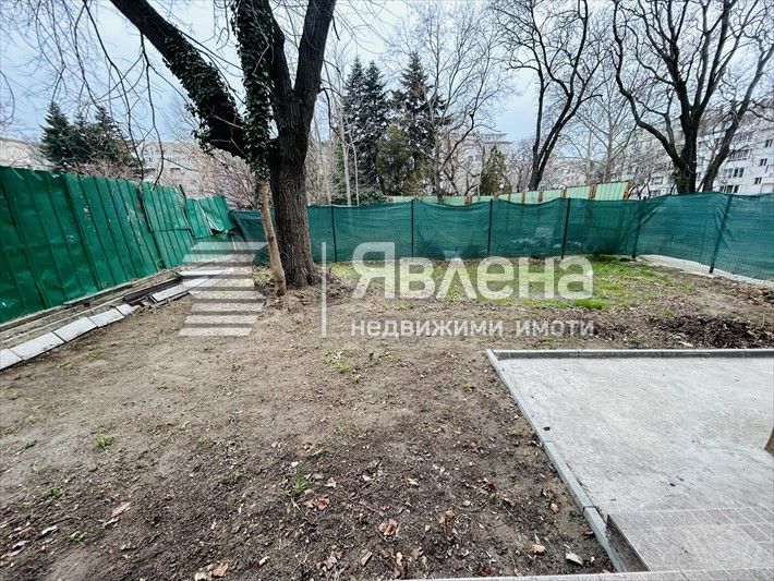 Самостоятелна къща с атрактивна локация!