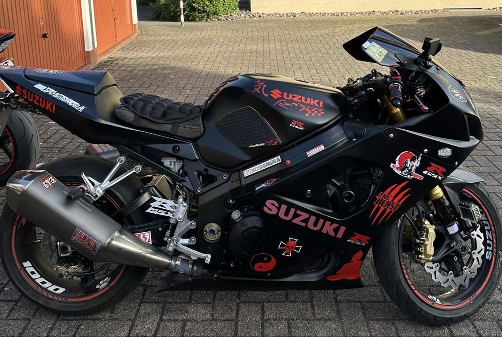 Vând motocicleta Suzuki gsx-r 1000