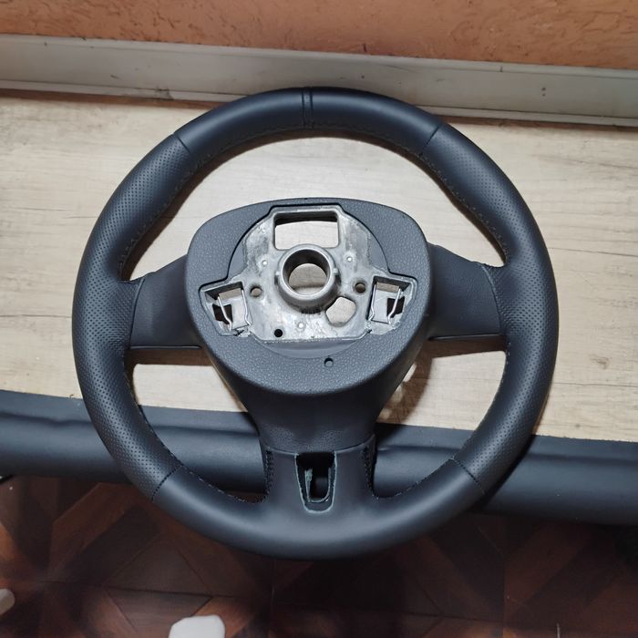 Vând volan vw t5.pasat b7 fara comenzi