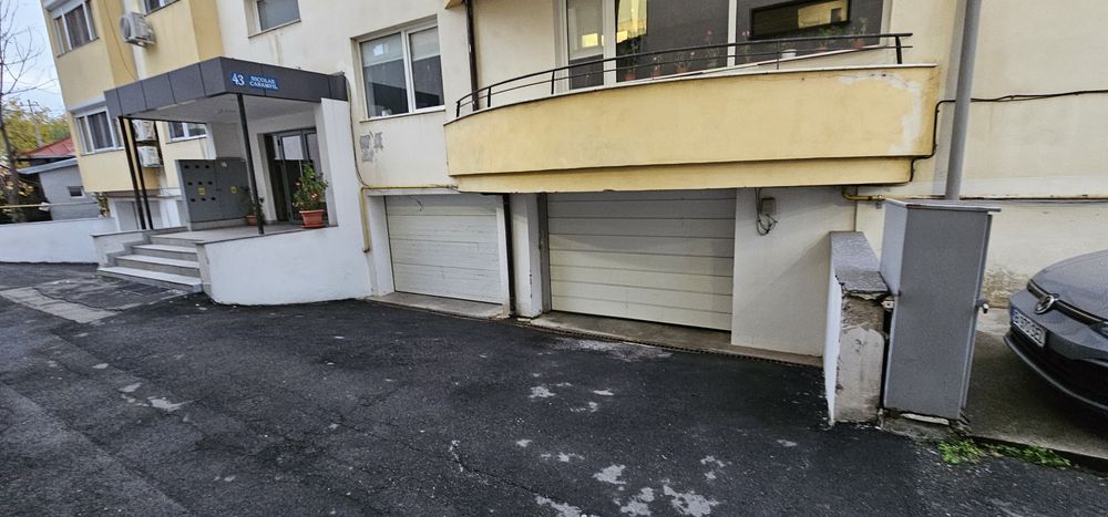 Loc de parcare / garaj in herastrau