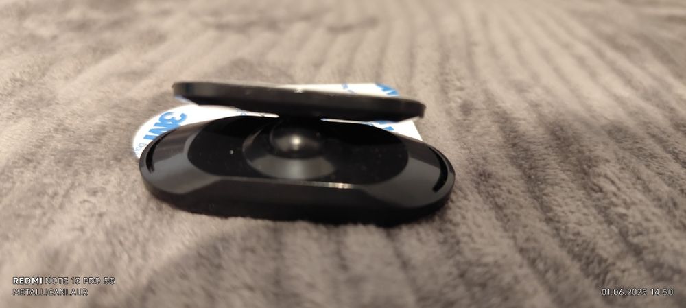 Suport auto magnetic pentru smartphone