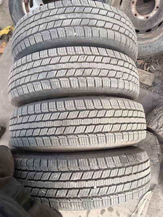 Jante cu anvelope 215 75 16 C iarna Ford transit