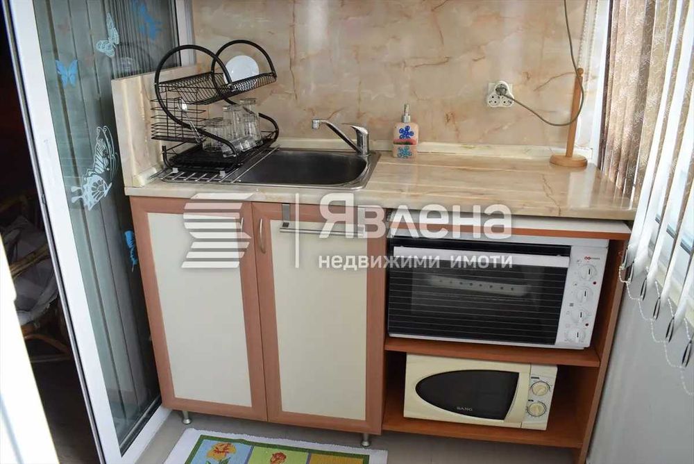 Продава 2-ст., гр. Ахтопол, Център