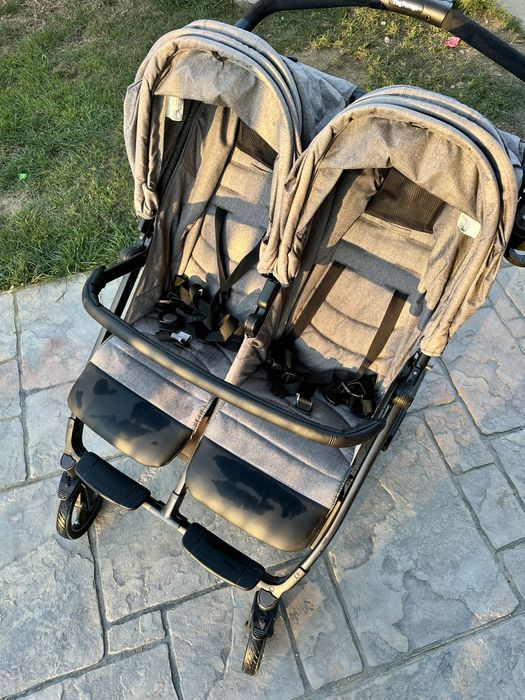 Много запазена количка за близнаци Peg Perego BOOK FOR TWO Модел 2024