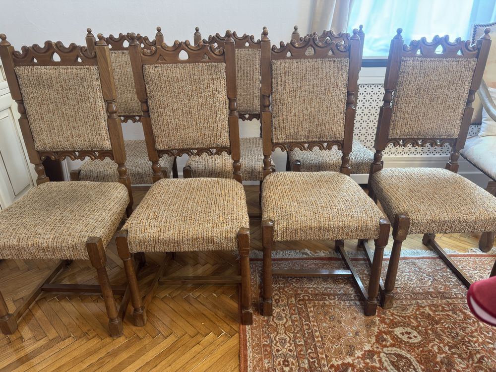 Vand 7 scaune model clasic