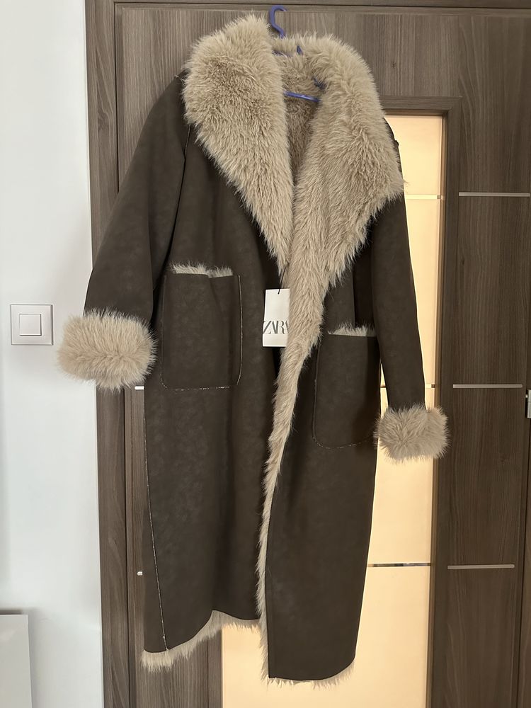 Палто Zara дволицвто чисто ново с етикет