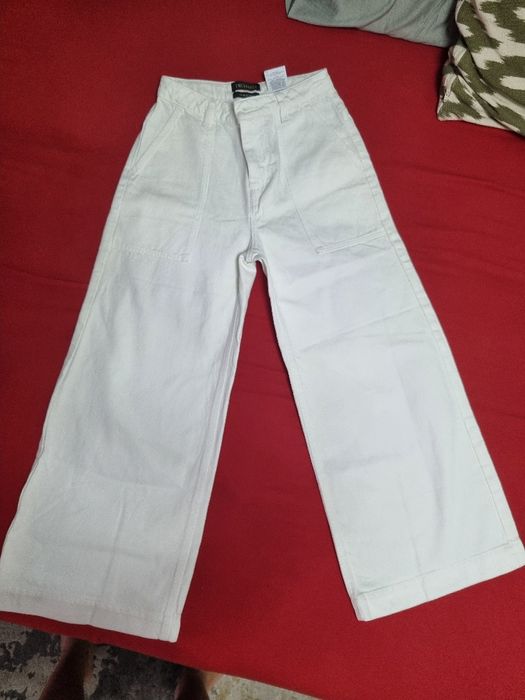 Blugi Trussardi evazati albi