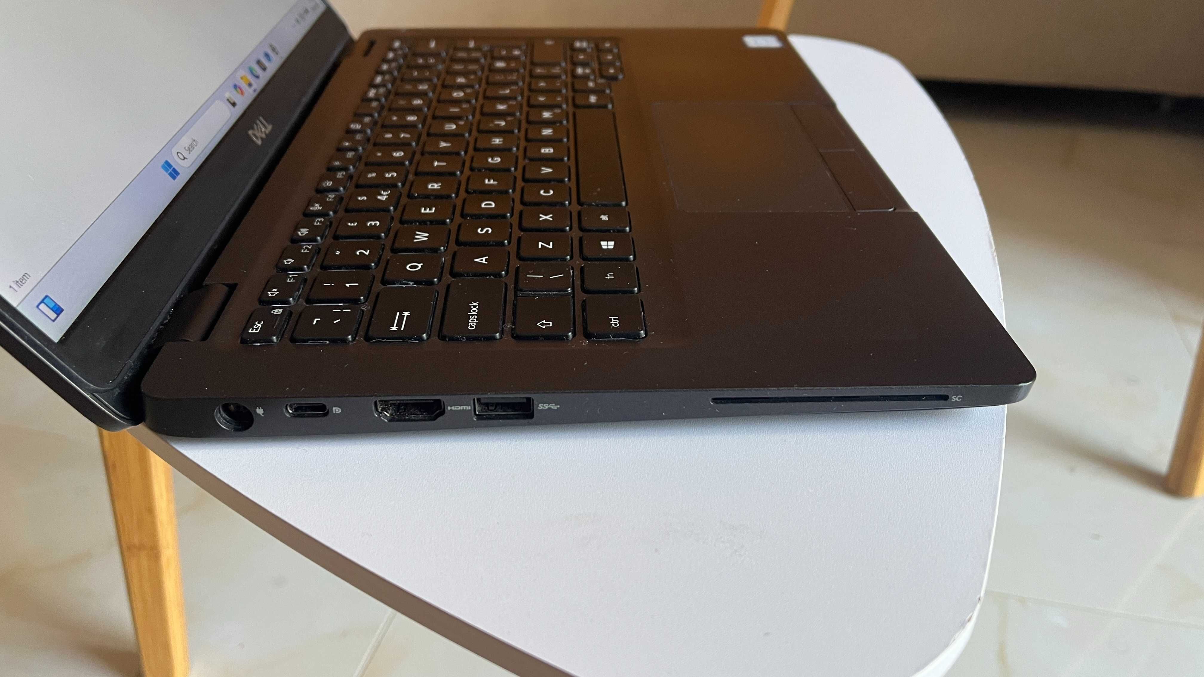 Dell Latitude 5300 TOUCHSCREEN/13.3"/i5-8265U/8GB RAM/256GB SSD/WIN 11