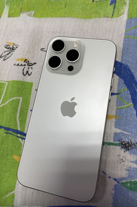 Айфон 15 про макс.