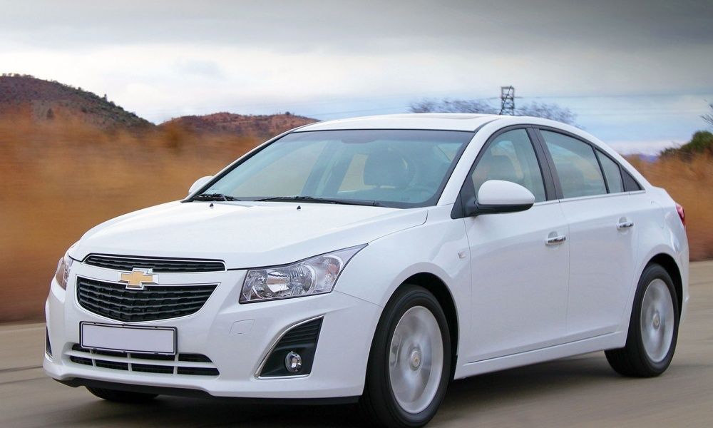 Решетка радиатора вверх  Шевроле Круз/Chevrolet Cruze 2013