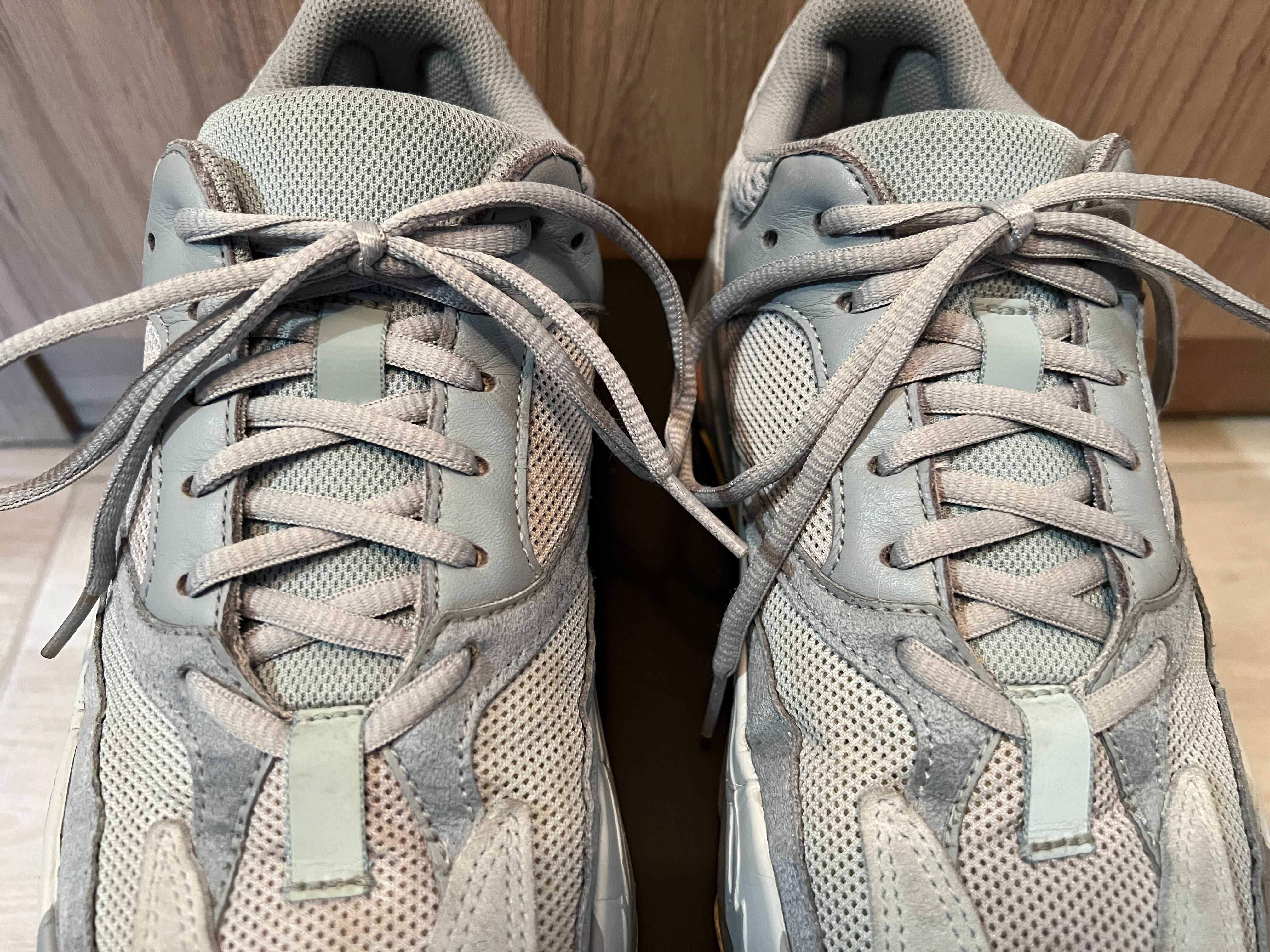 adidas YEEZY 700 мъжки маратонки номер 42,5