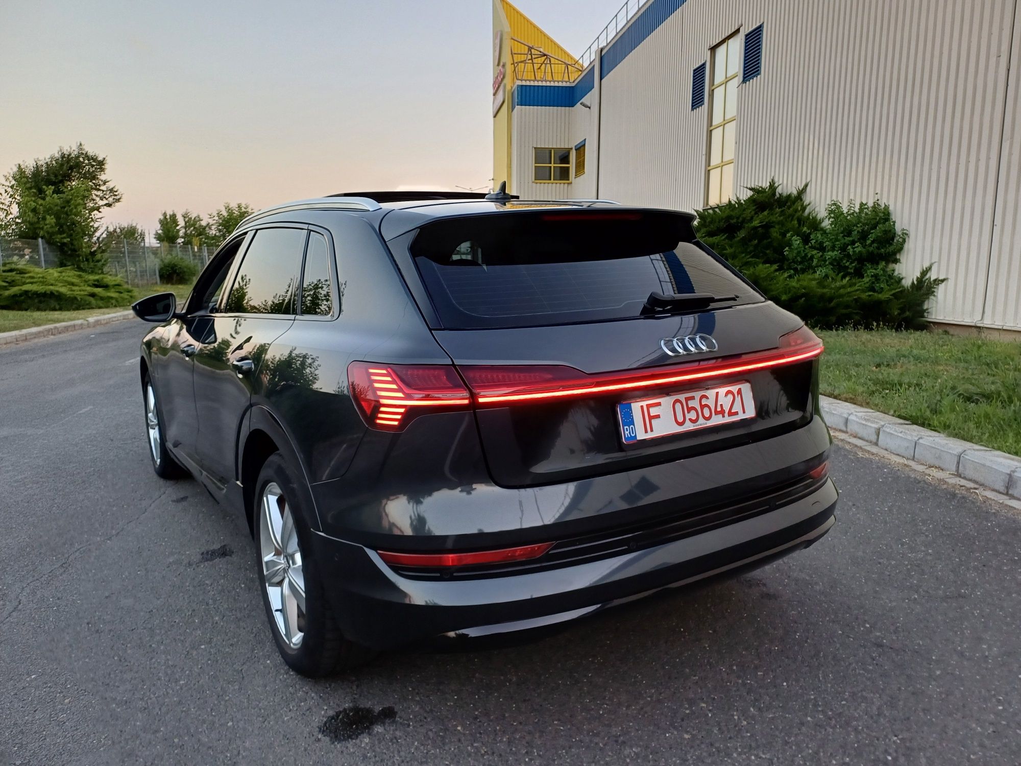 Audi e tron Quattro 50 Business Edition .Schimb,Variante Schimb varian