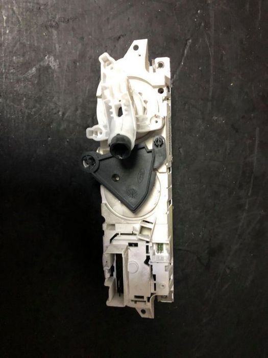 panou comanda ac ford focus 2