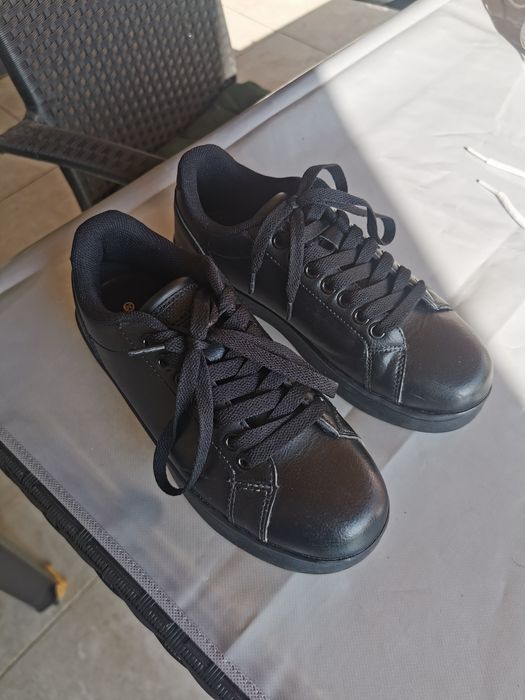 Детски черни обувки, номер 35