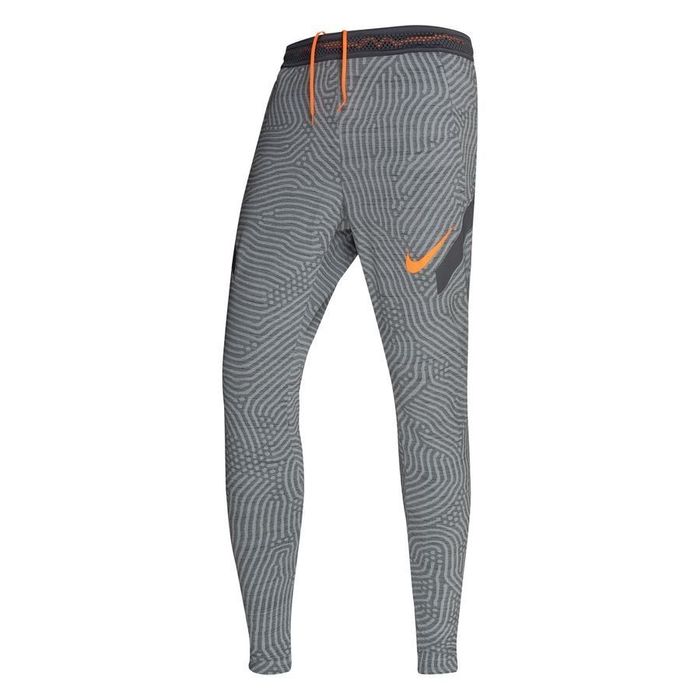 Nike,Adidas,Arsenal Marishi Adidas,Carhartt