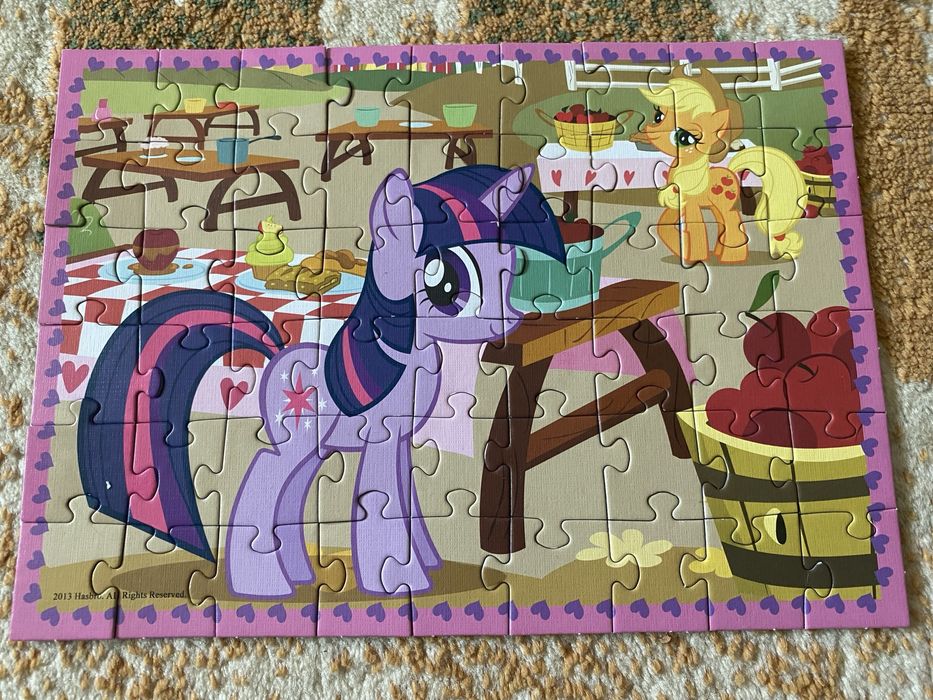 Vând lot de puzzle Trefl (3+)