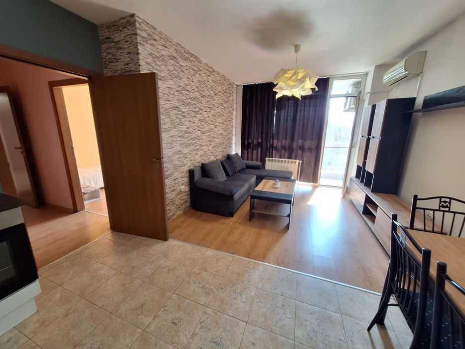 Продава се Тристаен апартамент в Пловдив, Гагарин - 100 кв.м за 1549 €/кв.м - Снимка #2