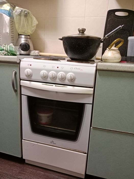 Срочно продам электроплиту