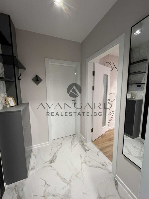 оф.24034 Дизайнерски двустаен/ Тракия