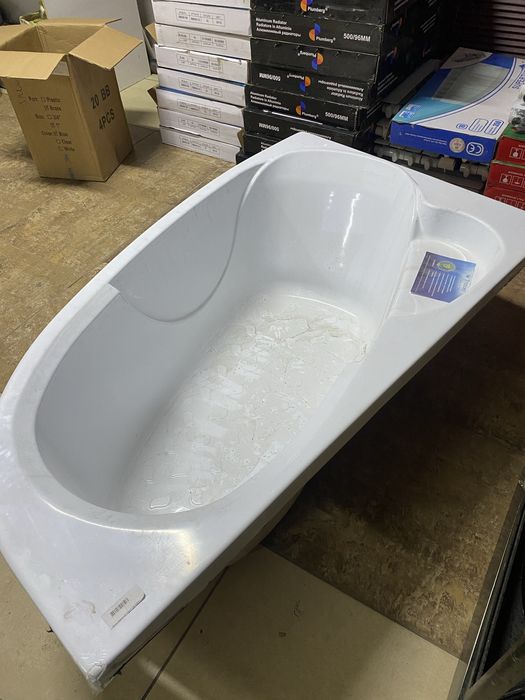 Продам ванну акрил Тритон