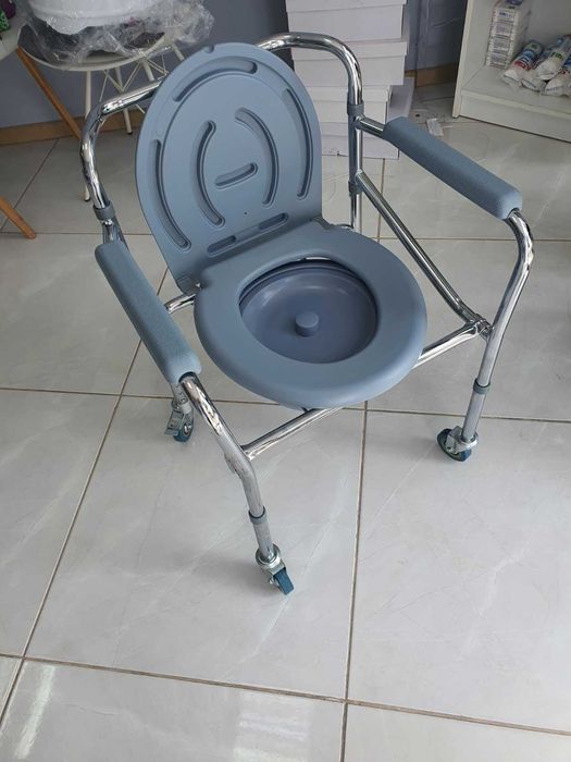 Комбиниран стол за тоалет и баня AIS 8005