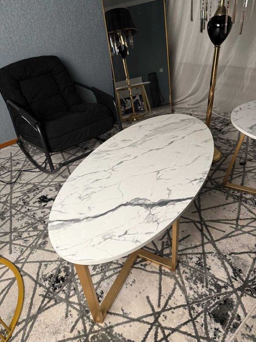 Овальный журнальный столик