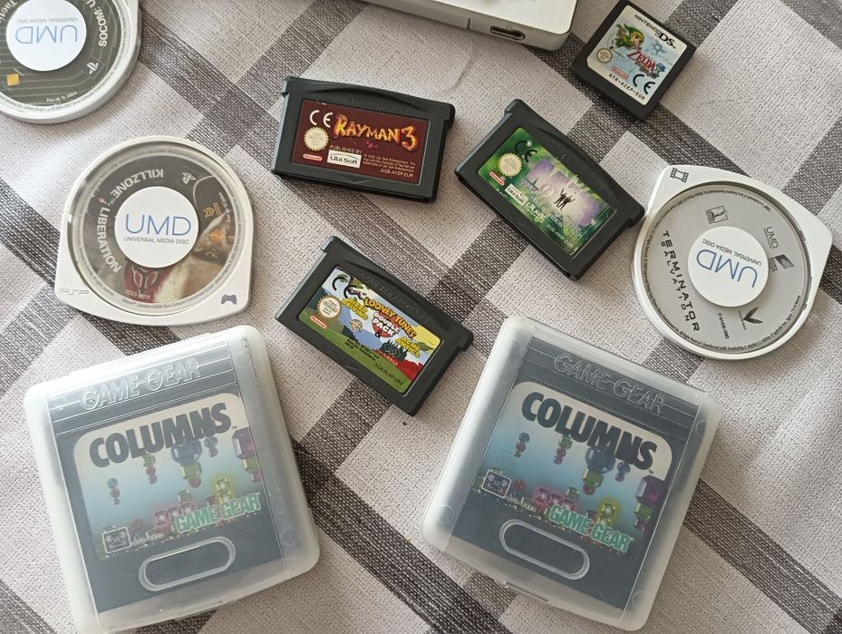 Vând jocuri Nintendo