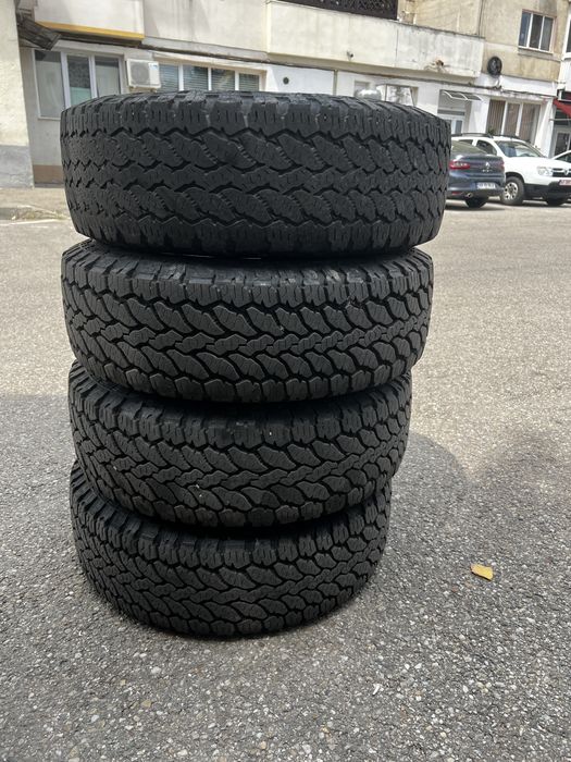 Jante Duster cu anvelope  Off-Road