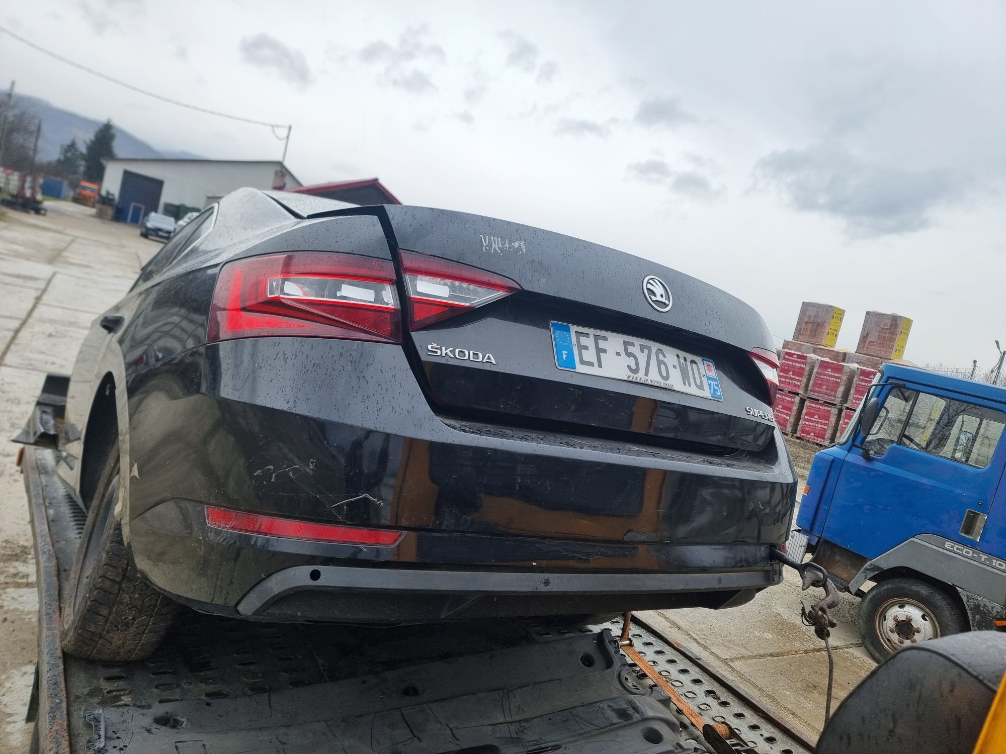 Bara spate skoda superb 3 limuzina berlina 2015-->