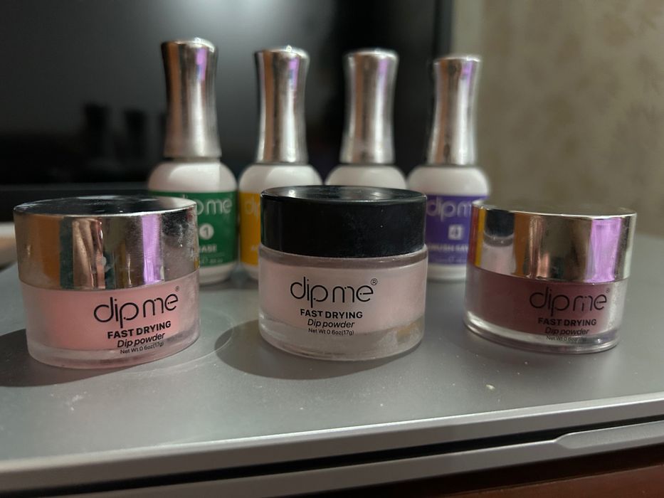 Pudră și produse manichiură cu pudră