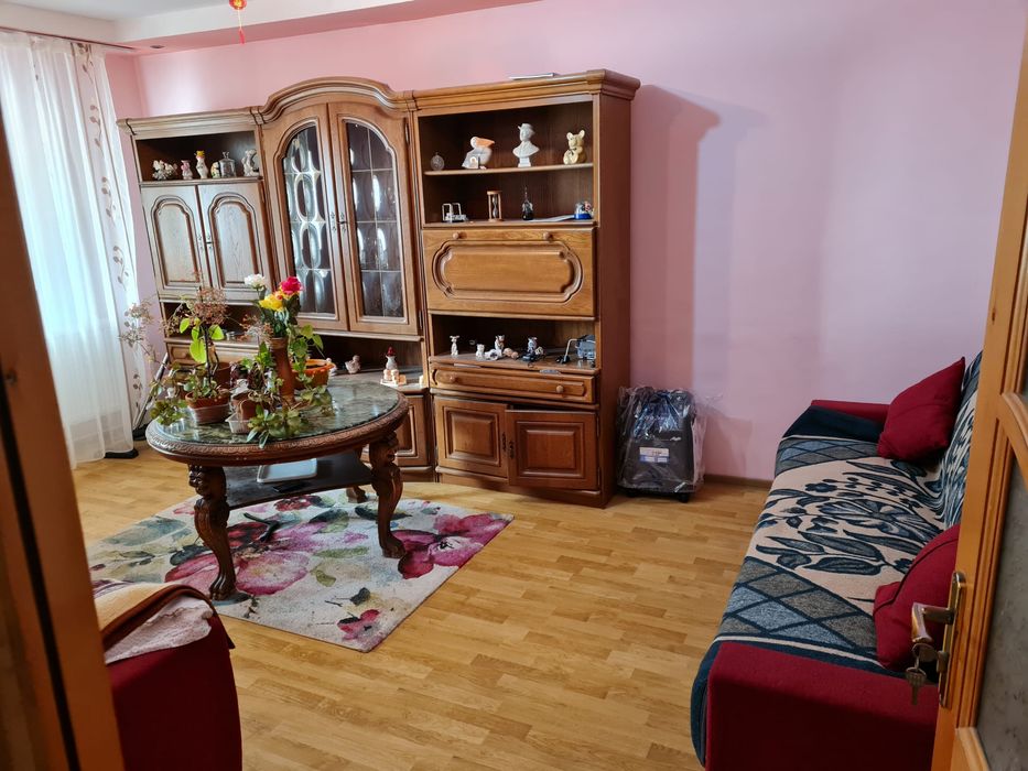 Apartament decomandat str. Nufarului