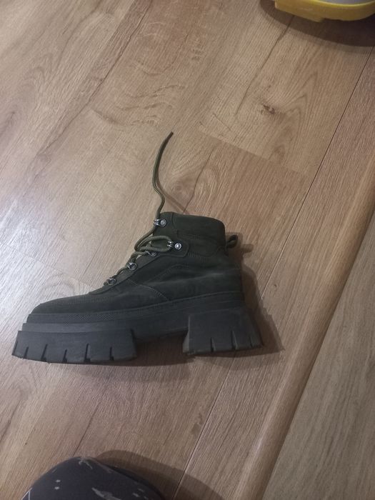 Боти в цвят каки