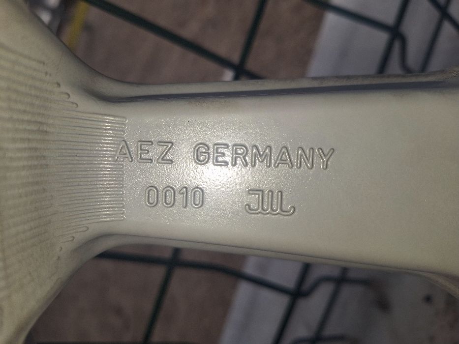Джанти AEZ 17 4x108 7j Et25
