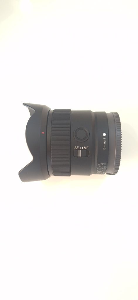 Sony E 11mm f / 1.8 G