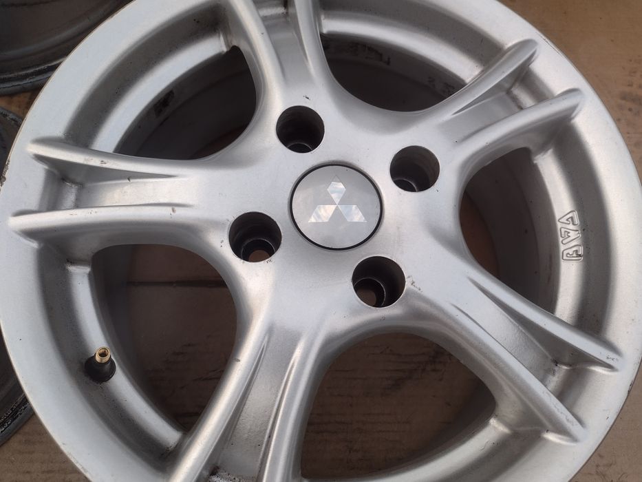 Перфектни 15-4х114.3 ЕТ46 7j  Мицубиши Колт