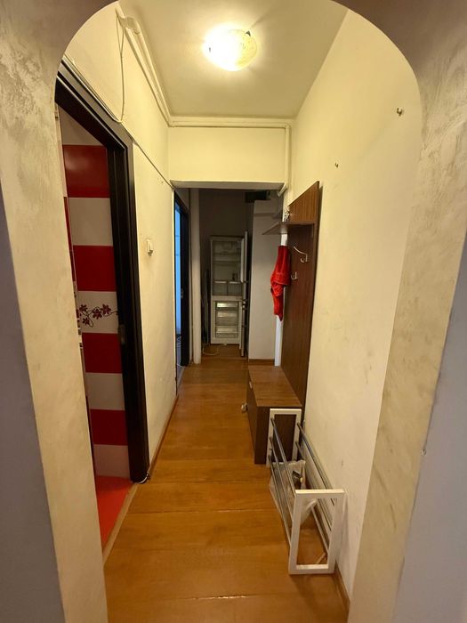 Apartament de vanzare cu 3 camere in Militari.