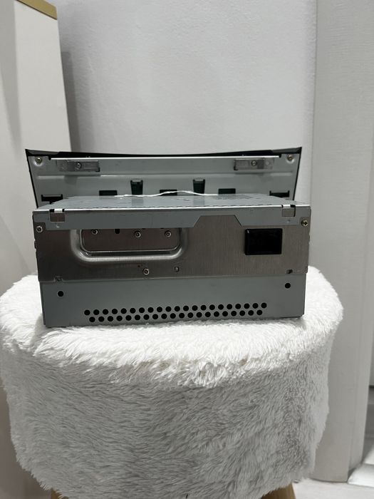 Радио за Мерцедес w211