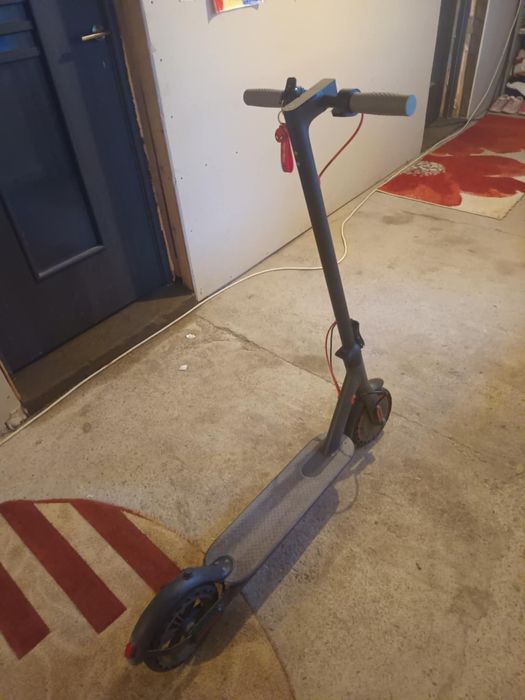Trotineta electrica M365 tuya, Aovopro, 350 W, 7,5 Ah, 31 km/h, Gri