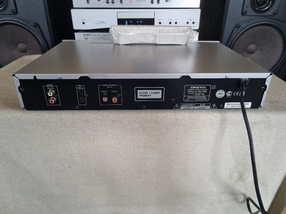 Cd Player Onkyo DX-7355. Telecomanda. Perfect functional. Impecabil.