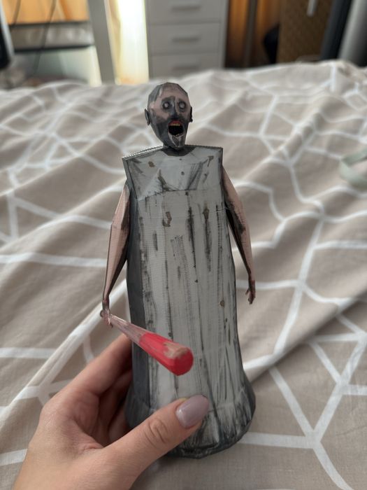 The Nun/Монахинята и Баба Грани/Granny фигурки