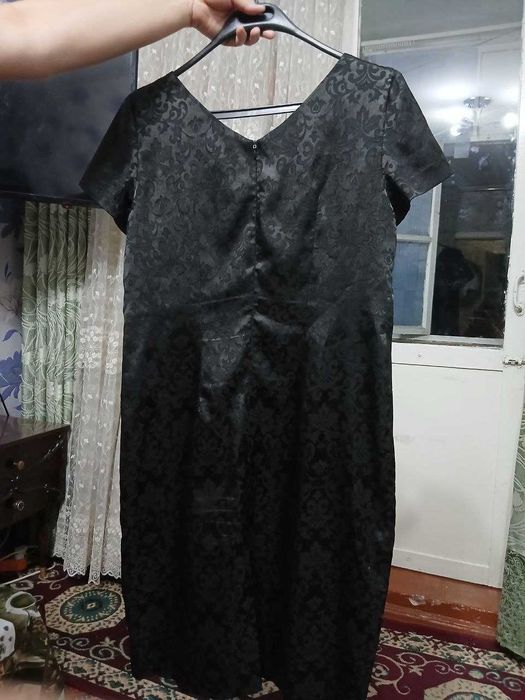 Женские платья : вечернее ,зимнее ,сарафан ,курка джинсовая .